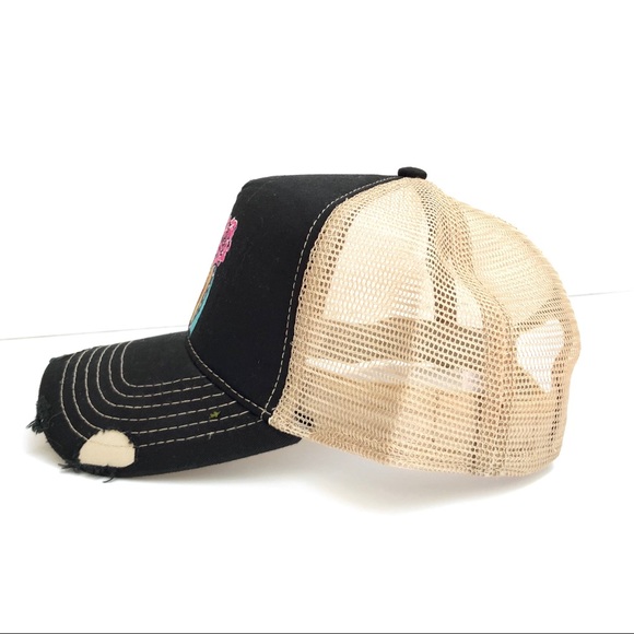 Custom painted trucker hat!